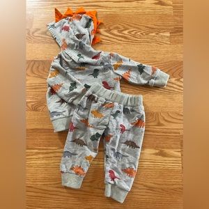 Boys Dinosaur outfit 6-9M